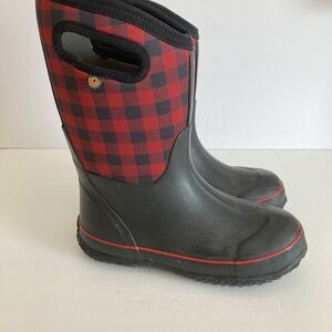 Bogs Kids Black and Red Plaid Waterproof Rain Boots Youth Size 4
